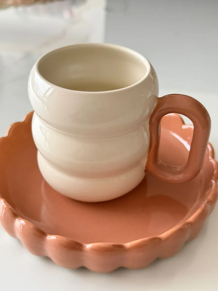 Taza orgánica brillante pastel café — foto 5