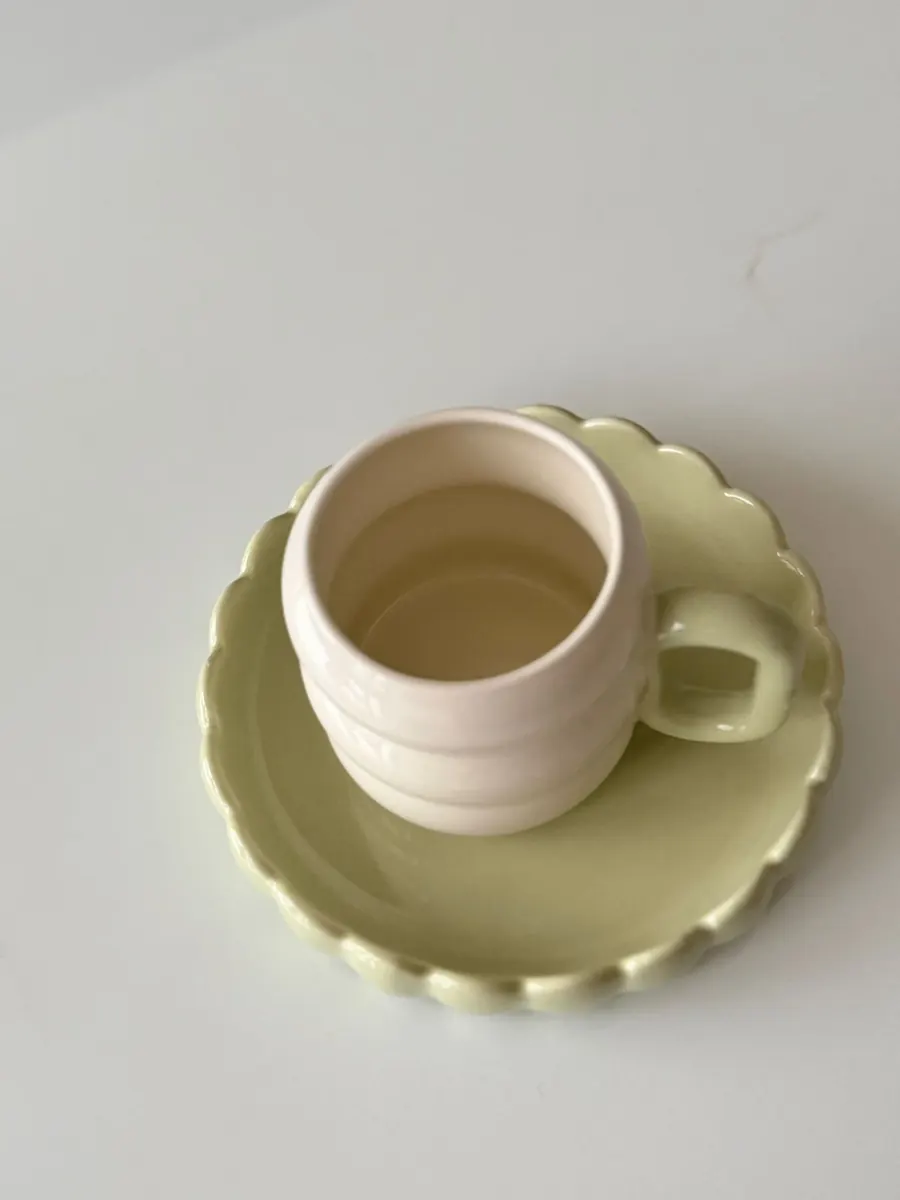 Taza orgánica brillante pastel verde — foto 4